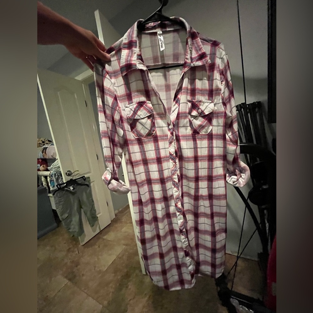 Cute button down shirt dress. Plaid. White Mark. Size medium